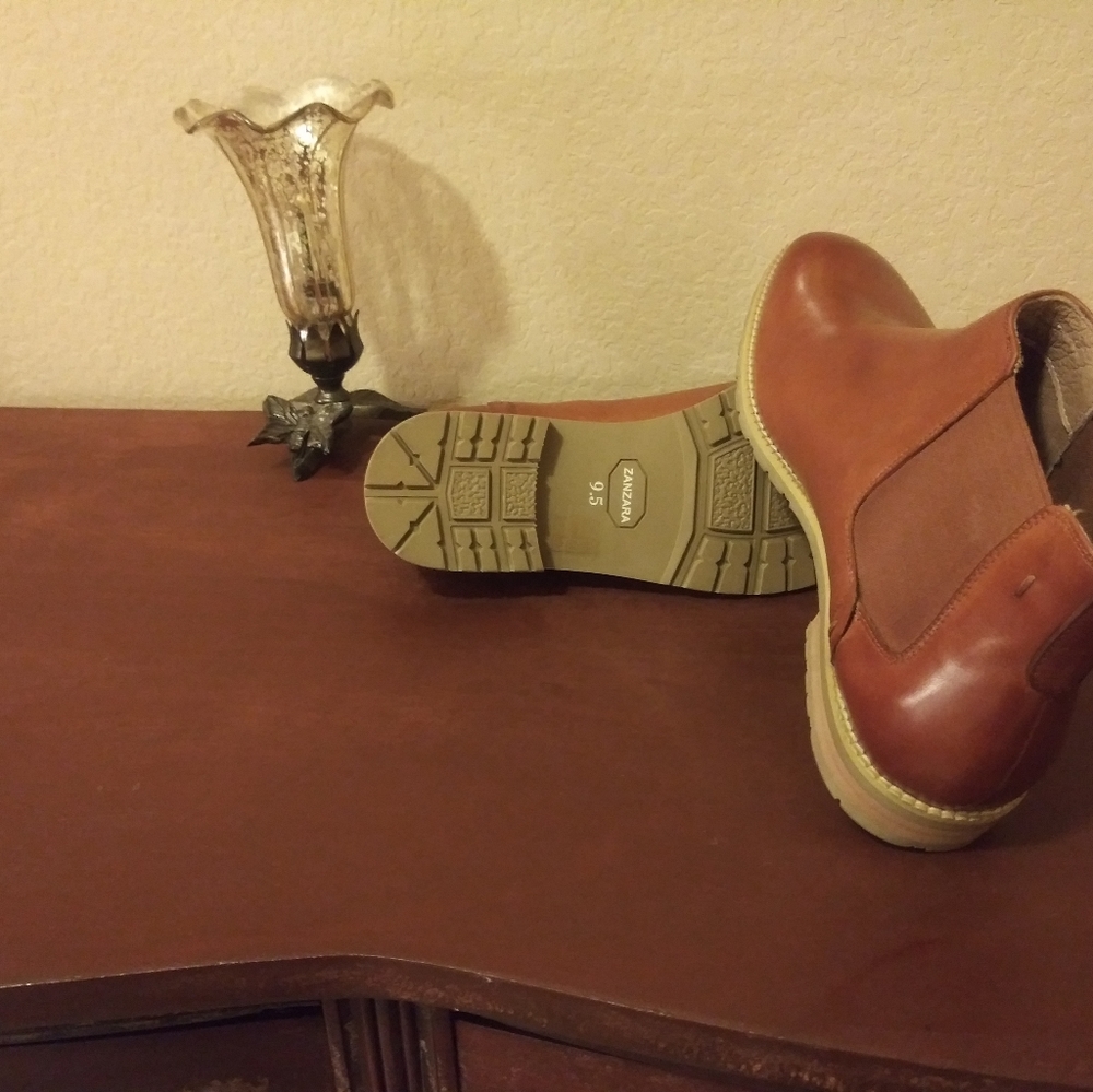 Zanzara Woody Chelsea Boots - Picture 8 of 8